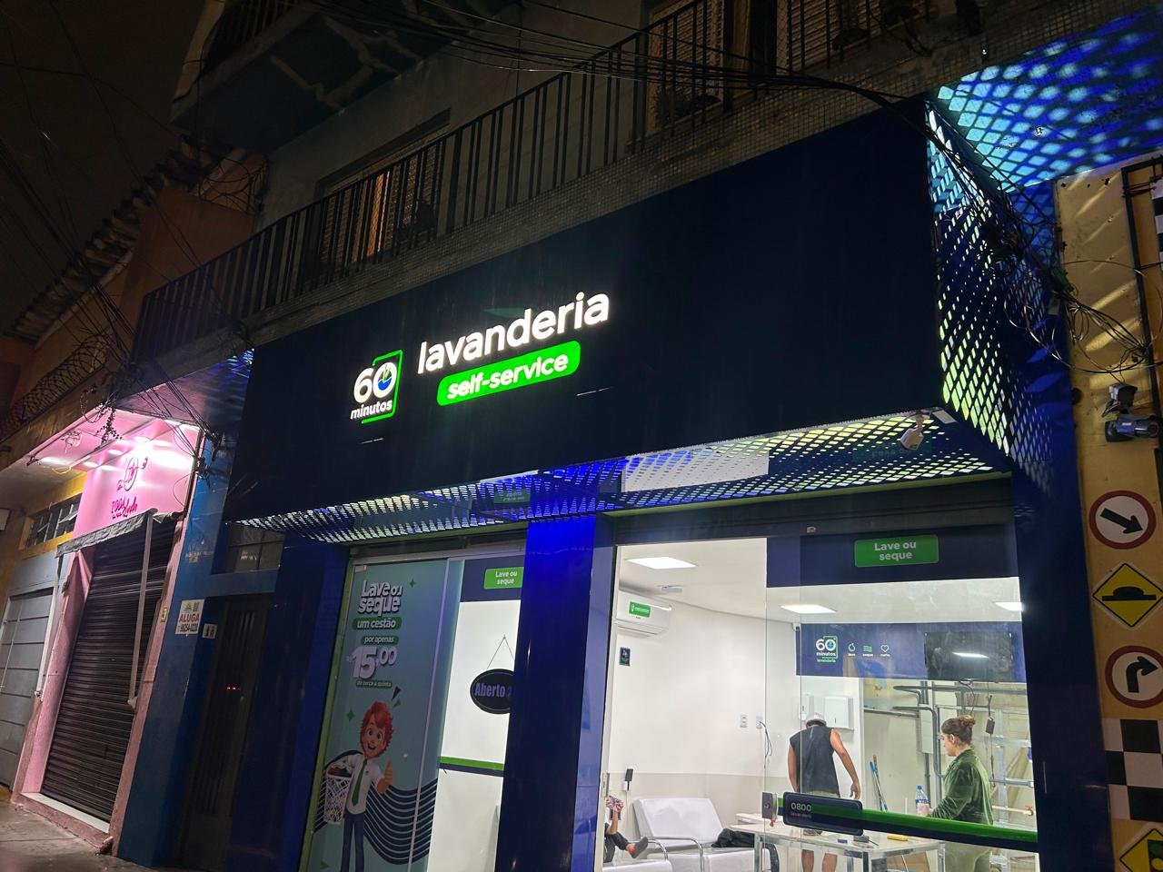 Fachada em ACM 60 Minutos Lavanderia executada pela Forthlux