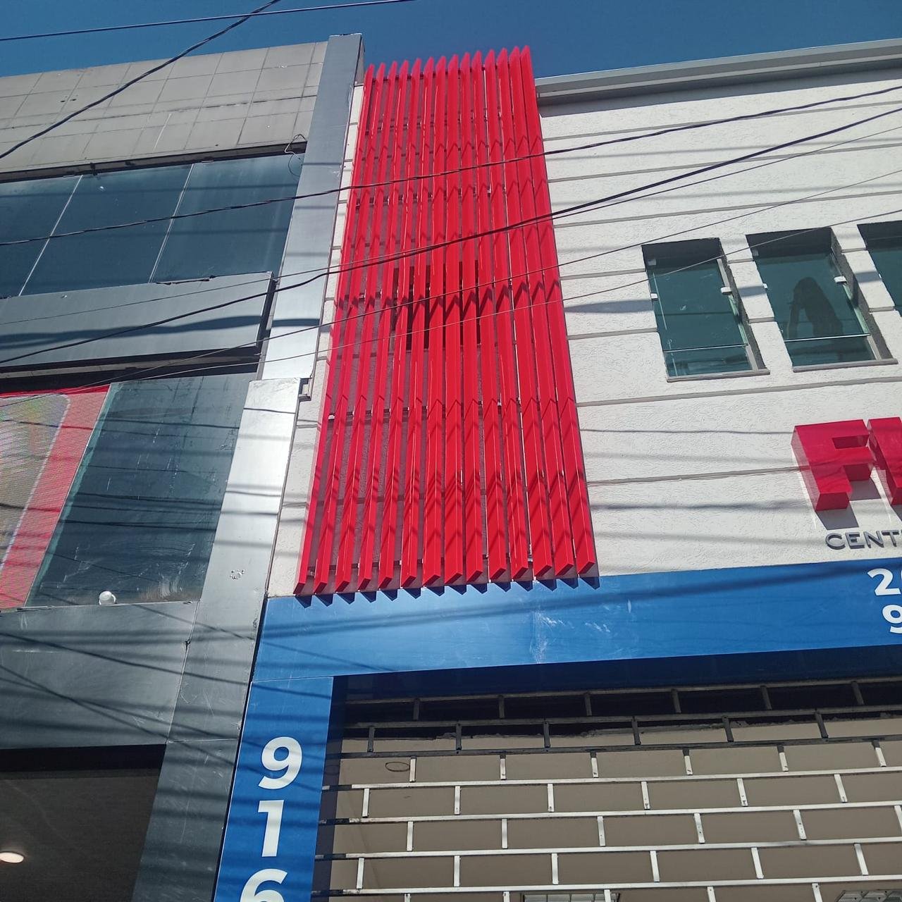 Fachada em ACM e Letras Caixa 3D - Escola Fisk